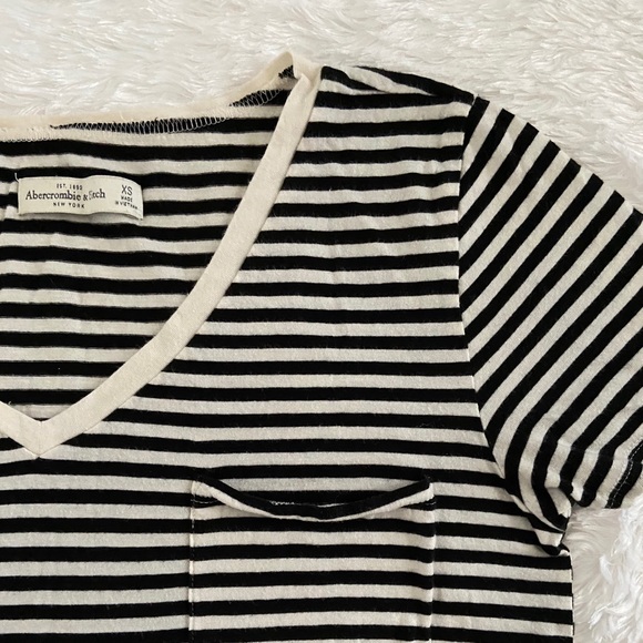 Abercrombie stripped t-shirt - Picture 3 of 4